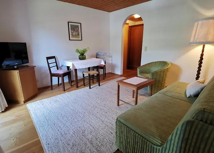 Menkenhof بيت ضيافة 4*