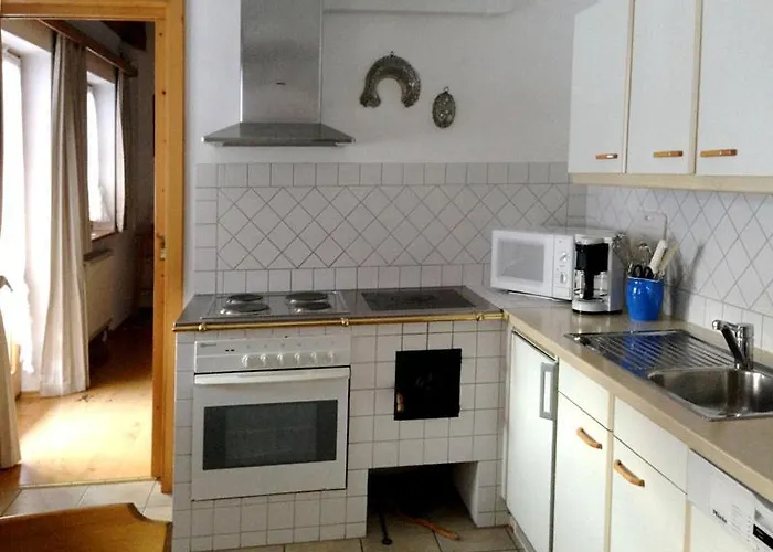 Menkenhof بيت ضيافة 4*